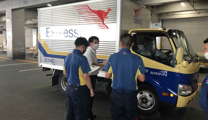 車両を使った安全講習の様子